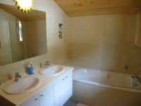 Bathroom: click for larger picture